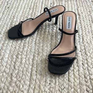BRAND NEW Steve Madden loft dress sandals